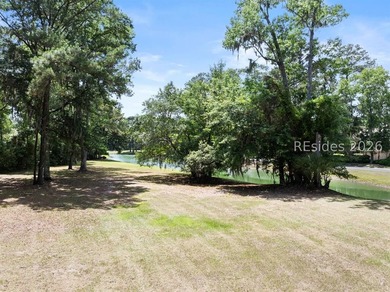 Nestled within the prestigious community of Long Cove Club, this - photo 2