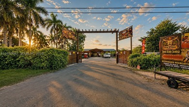 Spectacular property offering two Folios 30-5 zoned residential - photo 49