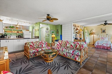 Welcome to B-201, a spacious 1,048 sq. ft. 2-bedroom, 2-bath - photo 3