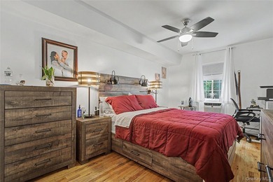 2 fully occupied apartments - 3rd Floor Unit Comes Vacant. $6 - photo 8