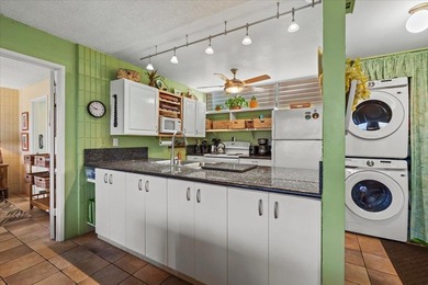Welcome to B-201, a spacious 1,048 sq. ft. 2-bedroom, 2-bath - photo 9