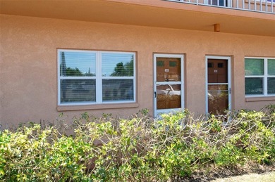 Welcome home to this beautifully updated, first-floor condo - photo 1