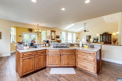 Impeccable One Owner Custom Home in Sunland! The grand entrance - photo 11