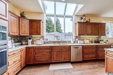 Impeccable One Owner Custom Home in Sunland! The grand entrance - photo 12