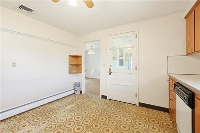 Welcome to 145 Glenwood Drive in desirable North Kingstown. This - photo 12