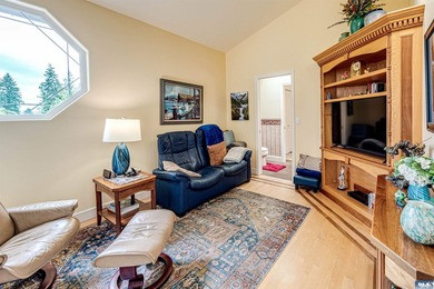 Impeccable One Owner Custom Home in Sunland! The grand entrance - photo 24