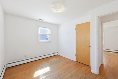 Welcome to 145 Glenwood Drive in desirable North Kingstown. This - photo 25
