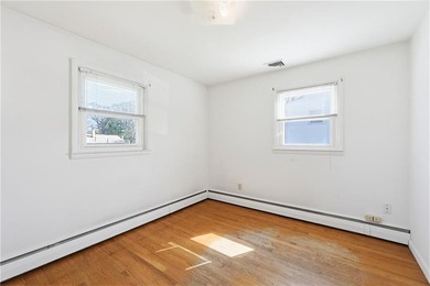 Welcome to 145 Glenwood Drive in desirable North Kingstown. This - photo 27