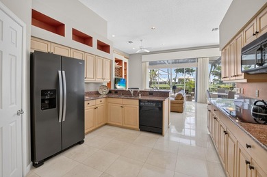 Welcome home to one of Aberdeen Country Clubs magnificent Estate - photo 28