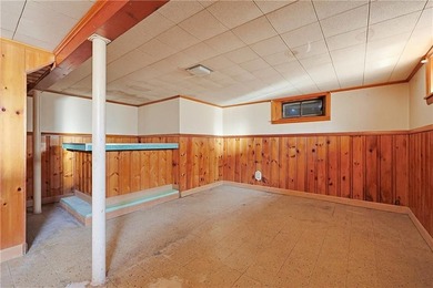 Welcome to 145 Glenwood Drive in desirable North Kingstown. This - photo 30