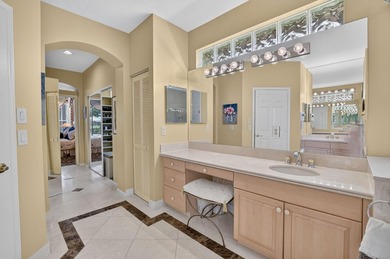 Welcome home to one of Aberdeen Country Clubs magnificent Estate - photo 35