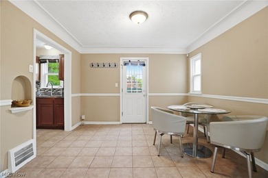 A Home That's Ready for Its Next Chapter There's something about - photo 7
