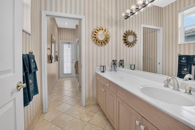 Welcome home to one of Aberdeen Country Clubs magnificent Estate - photo 43