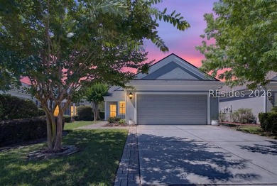 Welcome to 124 Honesty Lane, where breathtaking lagoon views - photo 2