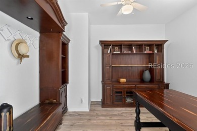 Welcome to 124 Honesty Lane, where breathtaking lagoon views - photo 7
