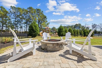 Absolutely beautiful and meticulously maintained 4 bedroom 2.5 - photo 2