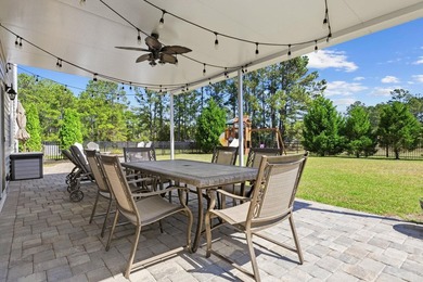 Absolutely beautiful and meticulously maintained 4 bedroom 2.5 - photo 3