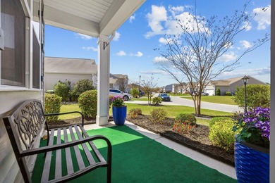 Absolutely beautiful and meticulously maintained 4 bedroom 2.5 - photo 5