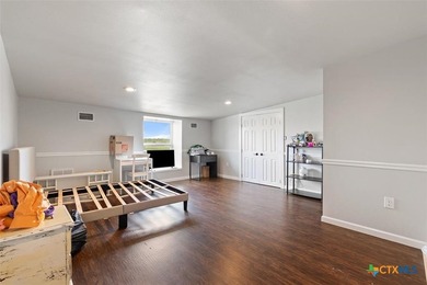 Discover a premier 45-acre cross-fenced ranch in Florence, Texas - photo 28