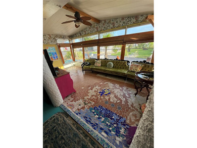 Newly reduced artist retreat beachside. This two bedroom, two - photo 9