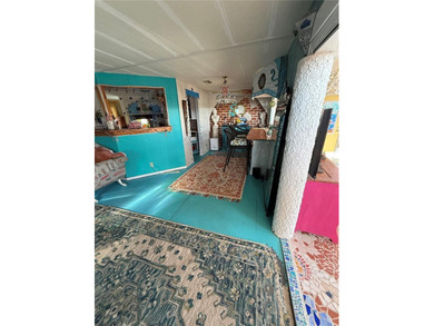 Newly reduced artist retreat beachside. This two bedroom, two - photo 10