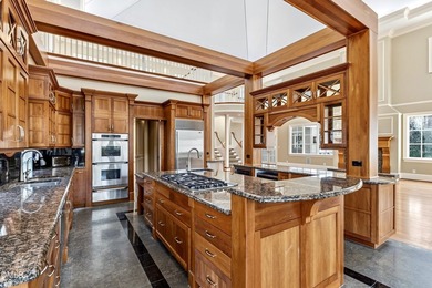 An extraordinary custom built estate w/ gorgeous swimming pool - photo 31
