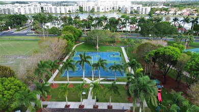 Third-floor apartment located in the community of Doral Isles - - photo 37
