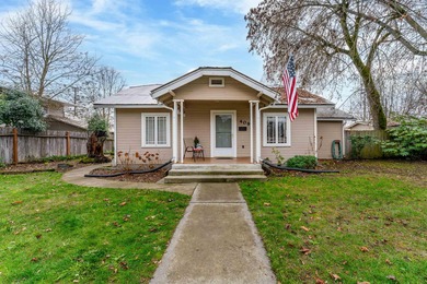 Rogue River Home For Sale in Grants Pass Oregon