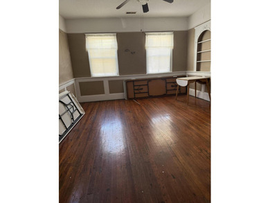 Three-bedroom home on a large lot (two lots combined into one) - photo 3