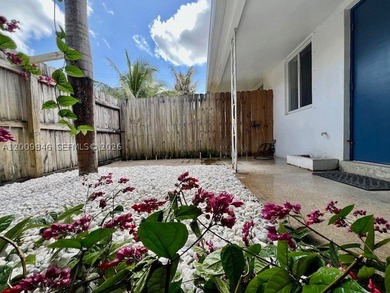 AMAZING OPPORTUNITY RARE! Beautiful 1-bedroom unit in the - photo 3