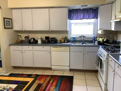 Unique neighborhood near the bay! 1452 Sq ft 2 story 3 bedroom - photo 8