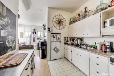 Truly a rare opportunity for this NEWLY painted 5 units 5 baths - photo 11