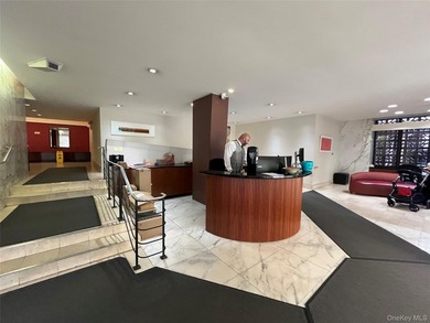 Welcome to the Continental Building. Doorman at the front, Built - photo 14