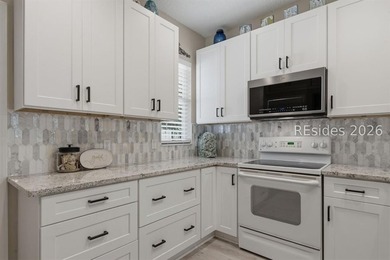 Welcome home to this charming & beautifully updated retreat - photo 16