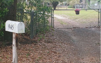 This Silver Lake package includes a durable 2BD/1BA block home - photo 21