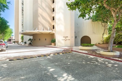 Royal Iolani is ideally situated right next to the prestigious - photo 2