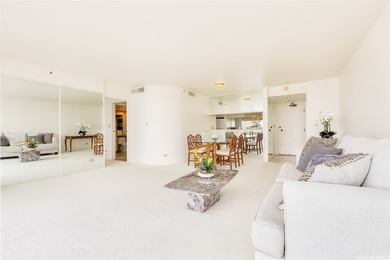 Royal Iolani is ideally situated right next to the prestigious - photo 9