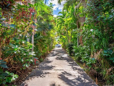 Experience the best of North Shore living in this charming 2 - photo 9