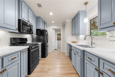 Discover this fully remodeled 3-bedroom, 2-bath home just - photo 9