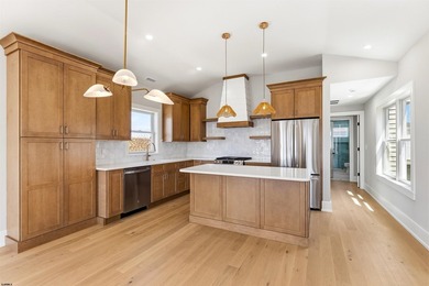 READY FOR IMMEDIATE OCCUPANCY! Welcome to this incredible luxury - photo 4