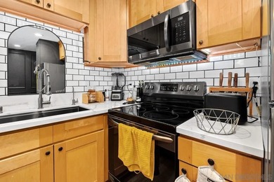 Big City Living at the Beach! You won't want to miss this - photo 3