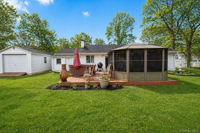 Opportunity knocks in Mastic Beach! This 3-bedroom, 2-bath ranch - photo 15