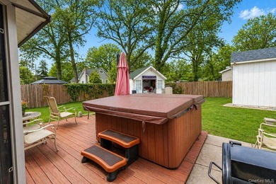 Opportunity knocks in Mastic Beach! This 3-bedroom, 2-bath ranch - photo 17