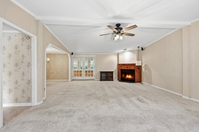 Back on the market and now offered at an improved price due to - photo 4