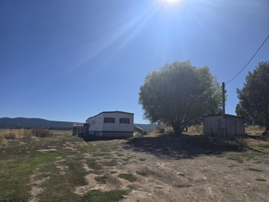 Lake Home For Sale in Chiloquin, Oregon