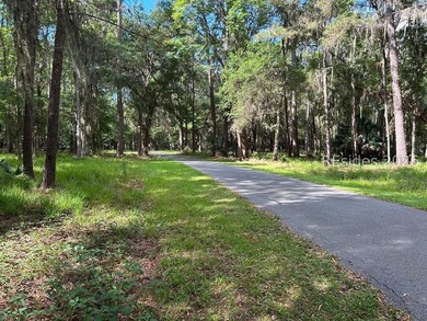 Highlighted by large Oaks and overlooking Lake Best in Melrose - photo 4