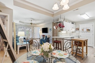 Top-floor 2 bed, 2 bath condo with stunning views overlooking - photo 7