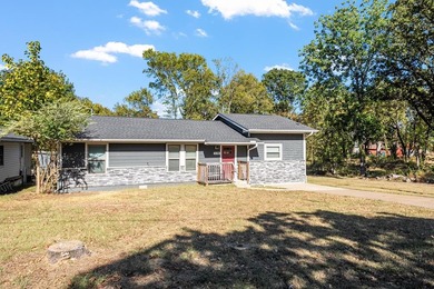 Lake Home For Sale in Gun Barrel City, Texas