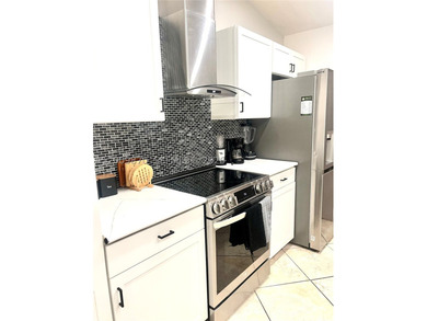 Welcome to your perfect blend of modern style, comfort, and - photo 3