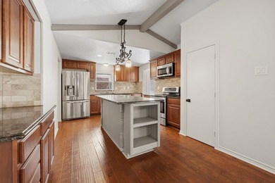 Nestled in the heart of highly sought-after Canyon Creek, this - photo 9